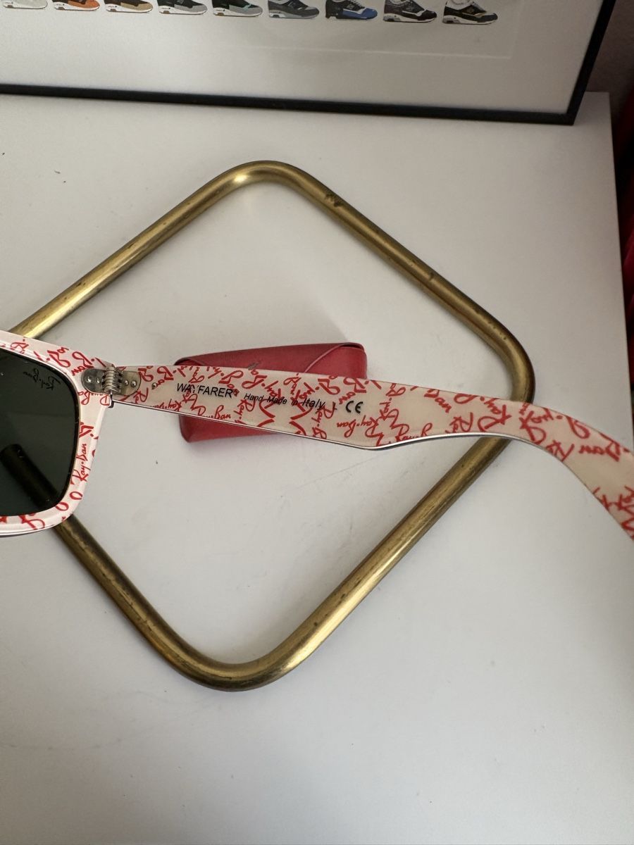 Ray-Ban Occhiali & Lenti: Ray-Ban Wayfarer édition limitée – Usato da Neuchâtel venduto da sharposneaks 1