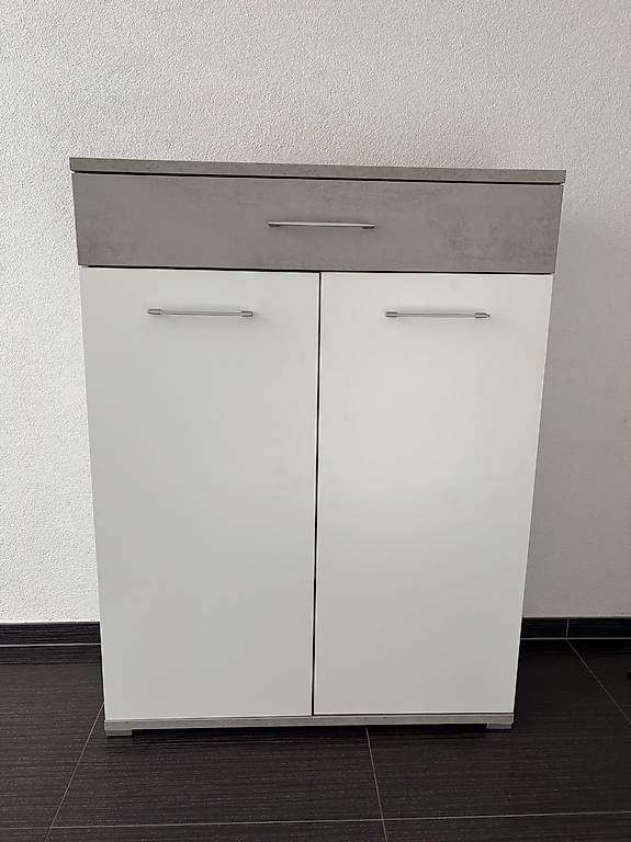 Cassettiere: Schuhschrank mit Schublade  – Usato da Leissigen venduto da kph811