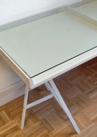 Schreibtisch von IKEA