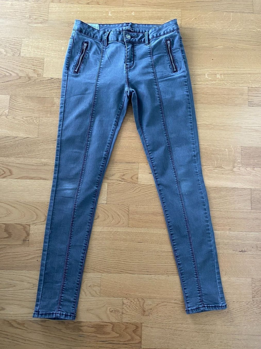 Jeans: Damen Jean GM38 Grau Elastisch – Usato da Duebendorf venduto da Alexandertreyer
