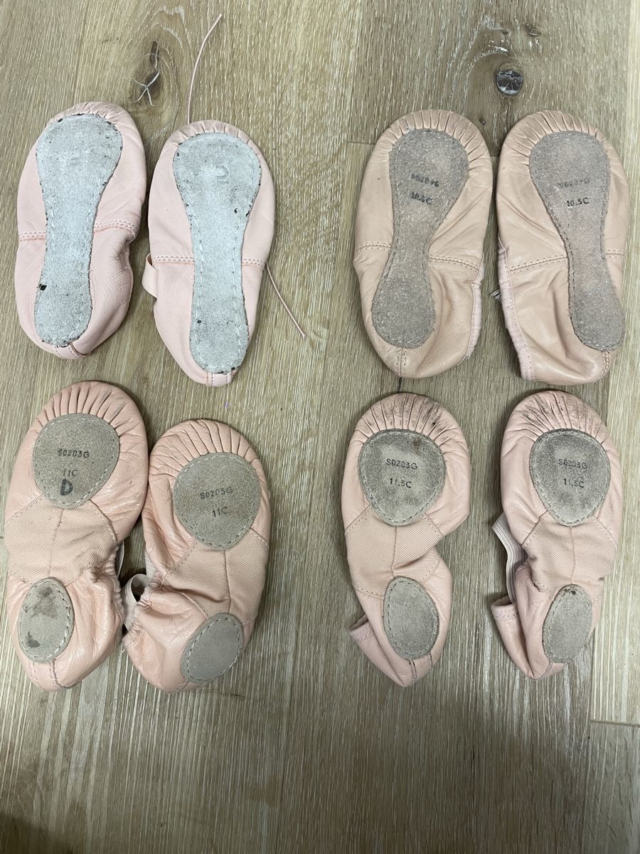 Scarpe per ragazze: Balletschuhe 4-6 Jahre – Usato da Arch venduto da kathyayani 1