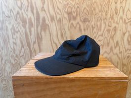 Salomon 5 panel Cap in schwarz