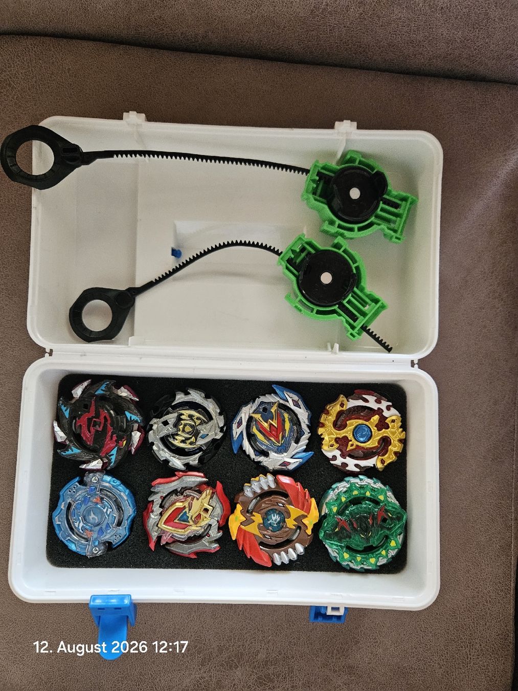 Spiele: 8 Bayblade mit 2 Starter – Gebraucht aus Lengnau AG von Somhug 1