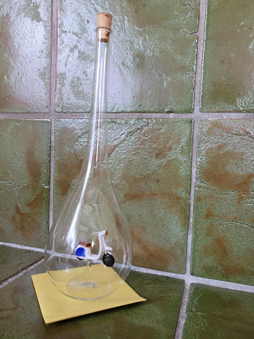 Altro: Mundgeblasene GLAS Schnapsflasche mit Vespa - Roller Objekt – Nuovo e nell'imballaggio originale da Nottwil venduto da echtMOMO 4