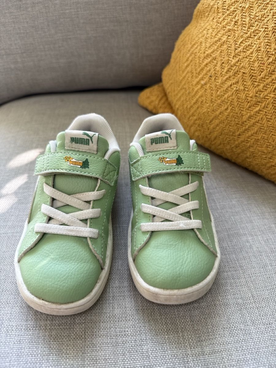 Puma Scarpe per ragazzi: Puma Kinder Turnschuhe Grösse 25 gebraucht – Usato da Ottikon venduto da Domito