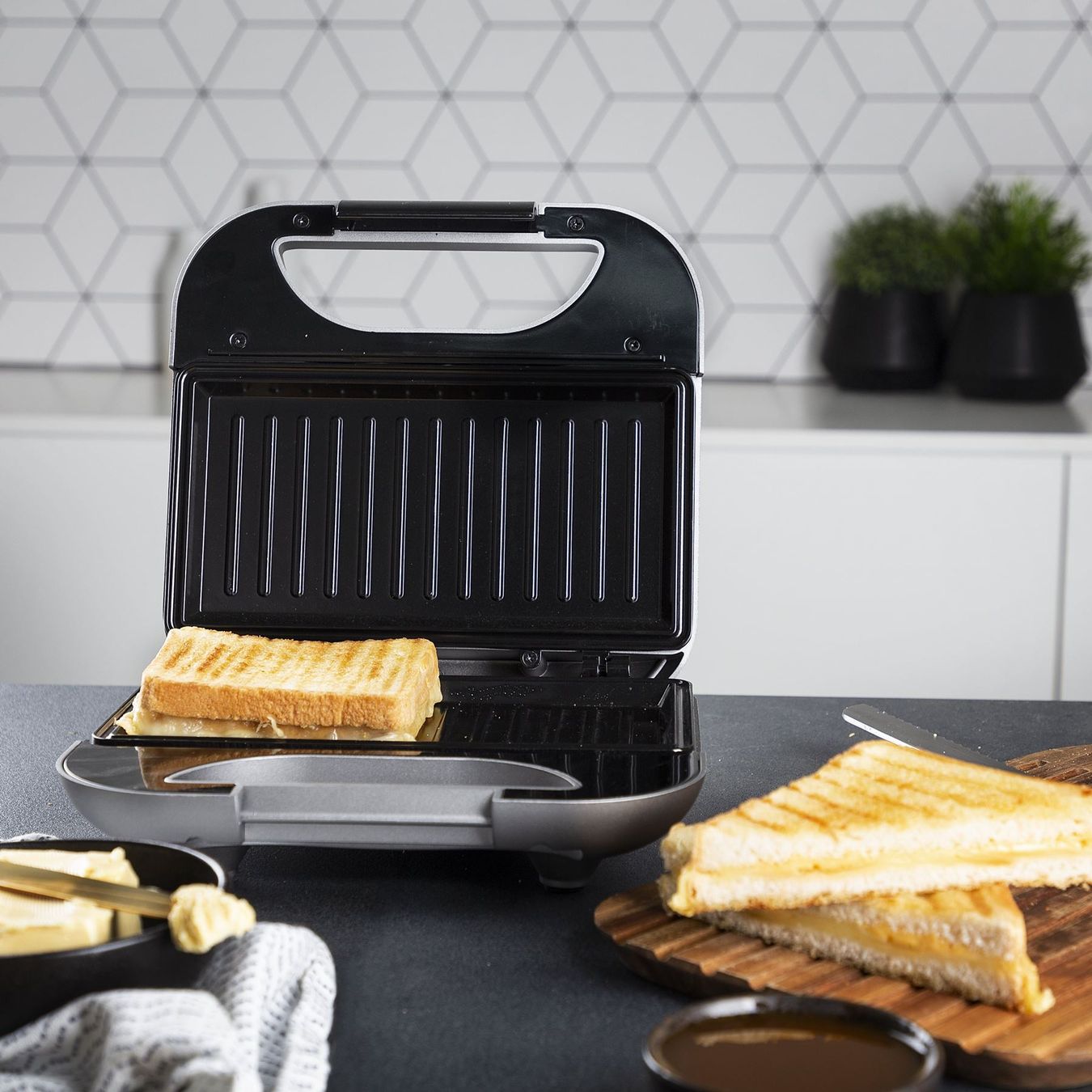 Elettrodomestici da cucina: Sandwichmaker, Sandwich Toaster DeLuxe – Nuovo e nell'imballaggio originale da Wettingen venduto da kochshop 7