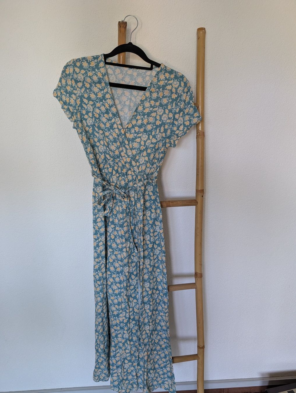 Kleider: Robe cache coeur fleurie – Gebraucht aus Fully von Pelouche