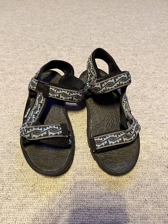 Damenschuhe: Memphis Sandalen Grösse 38 – Gebraucht aus Davos Glaris von noa_59j8