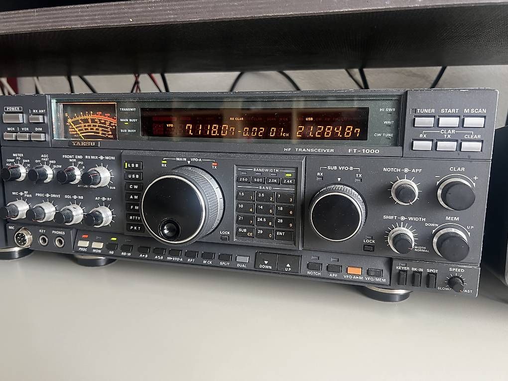 Radiocomunicazione: Yaesu Ft-1000D  – Usato da Volketswil venduto da capricedriver
