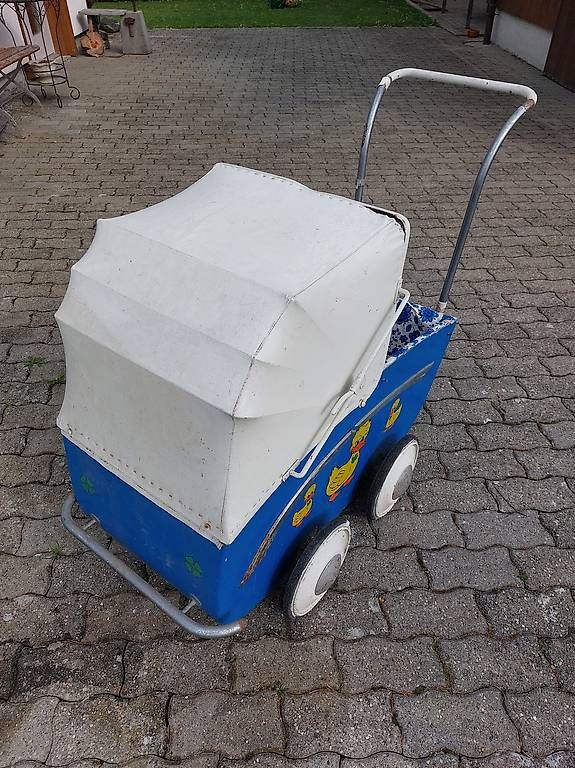 Carrozzine: Alter Helvetia Kinderwagen – Usato da Rapperswil BE venduto da Shelbygt 2