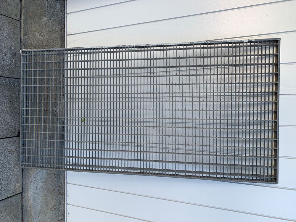 Gitter Rost für Lichtschacht (Gebraucht) in Sempach für CHF 4 – nur ...
