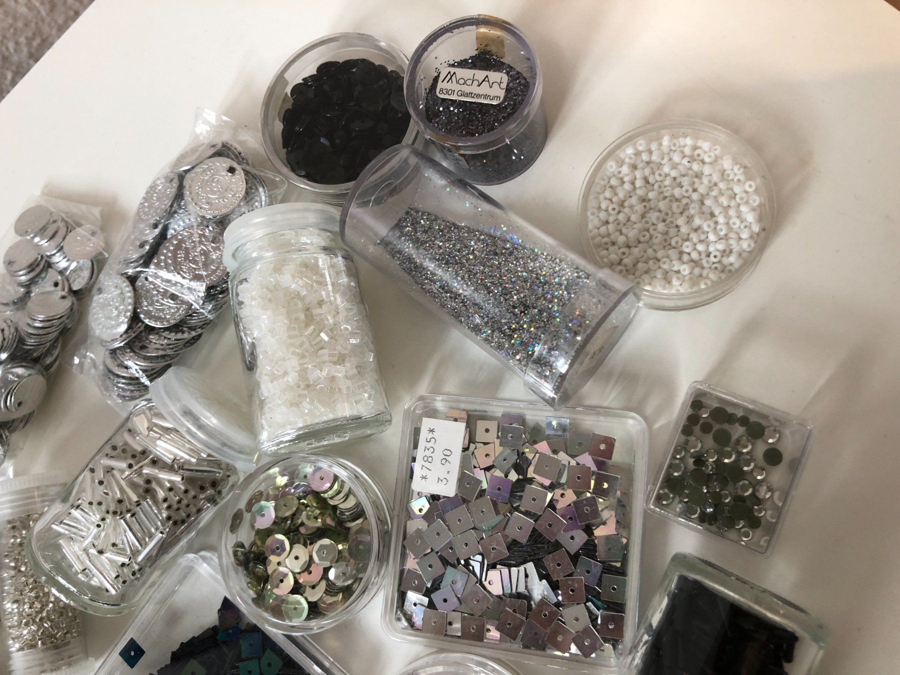 Perle (finte): SILVER Pailletten Perlen Strass Glitter – Usato da Zürich venduto da its-love 3