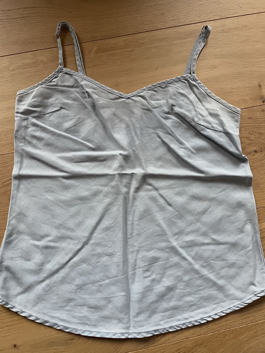 Tops: Top bleu clair  – D'occasion à Sugiez par Becool18