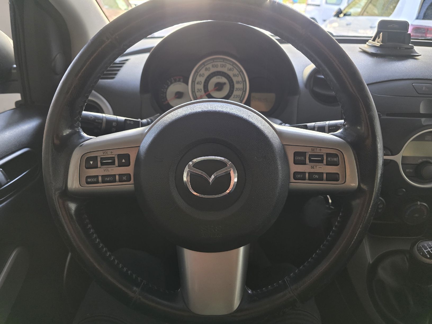Mazda Autos: mazda 2 – Gebraucht aus Fully von inf_x75l 6