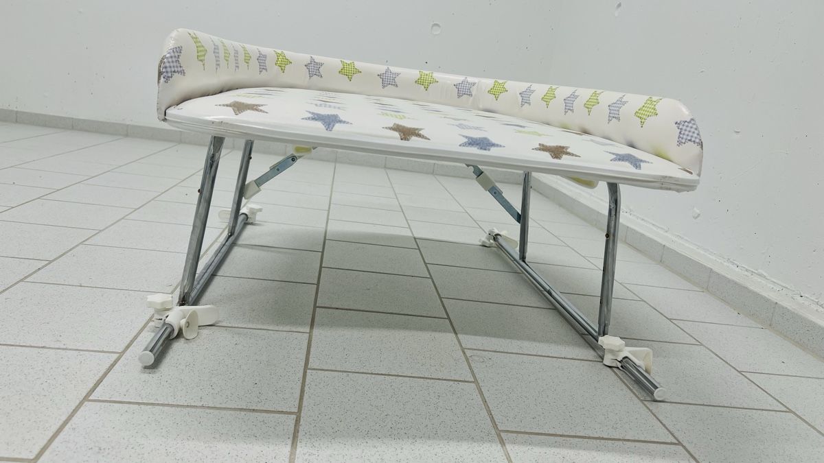 Geuther Fasciatoi & Accessori: Wickeltisch mit Sternenmuster – Usato da Kriens venduto da smu_z9pv 3