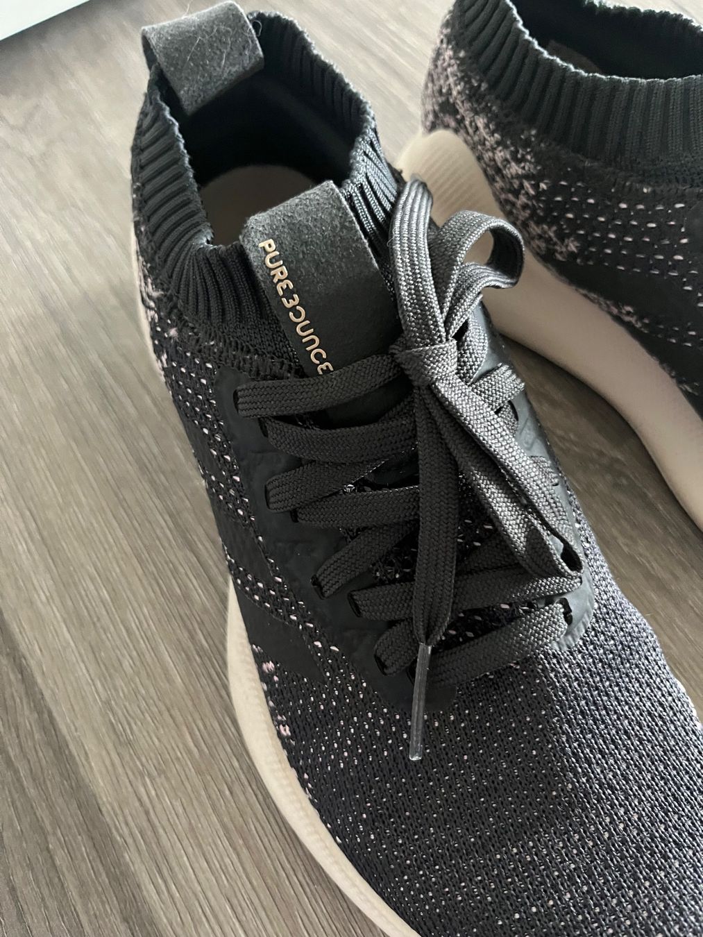 Adidas Damenschuhe: Adidas Pure Bounce + size 38 – Gebraucht aus Bôle von lau_wc66 2