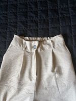 Hosen in den Größen S und M