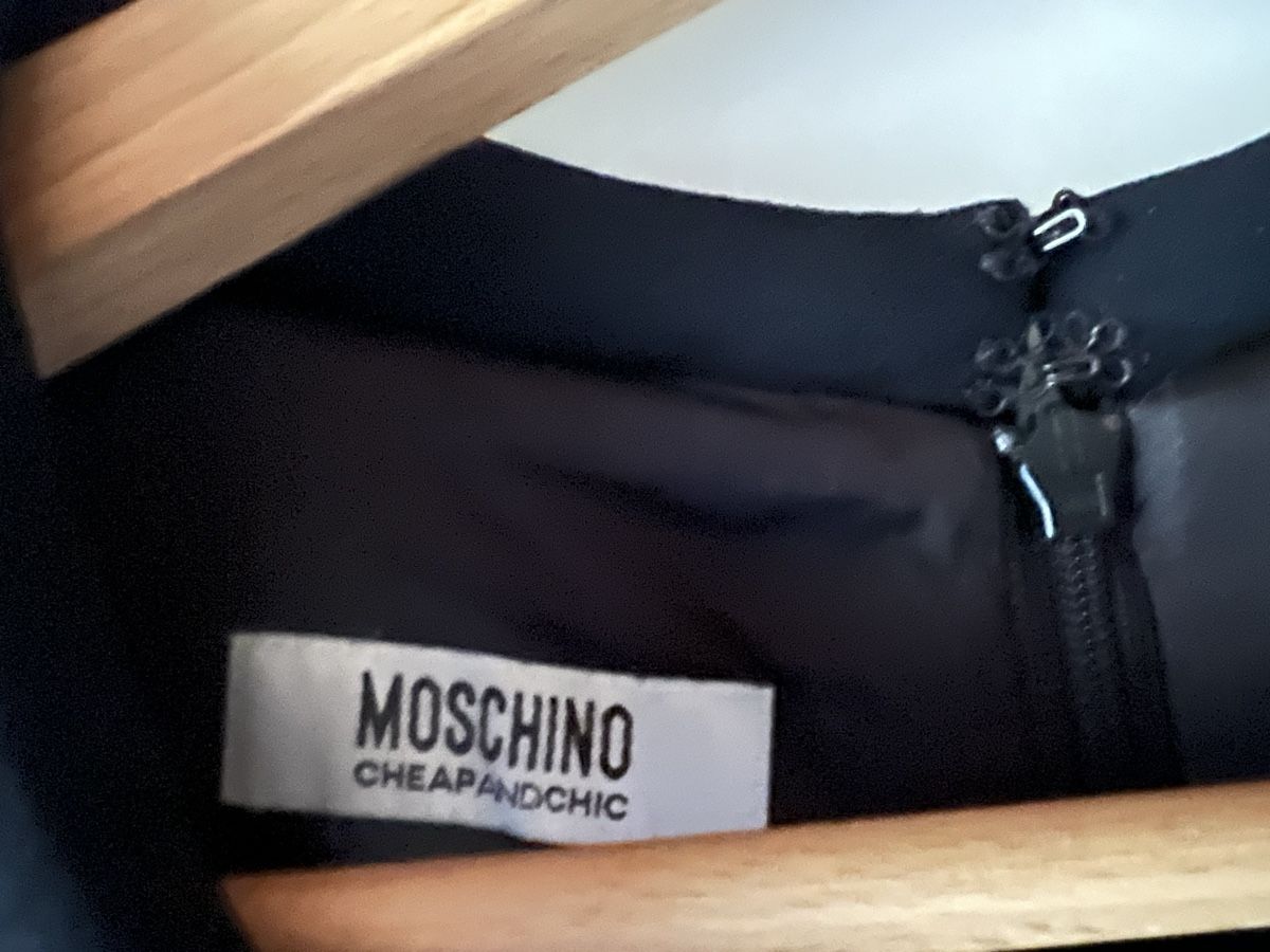 Moschino Vestiti: Petite robe noire Moschino – Nuovo (secondo la descrizione) da Le Mont-Pèlerin venduto da Saritsa73 3