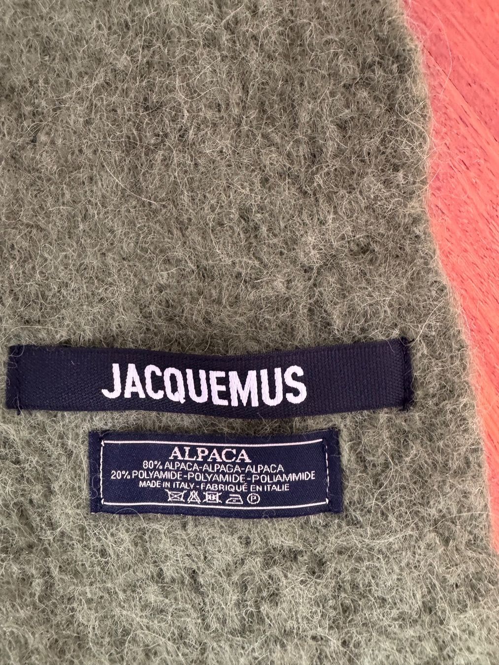 Jacquemus Foulard & Sciarpe: Jacquemus Schal – Nuovo (secondo la descrizione) da wallisellen venduto da Niccii 3