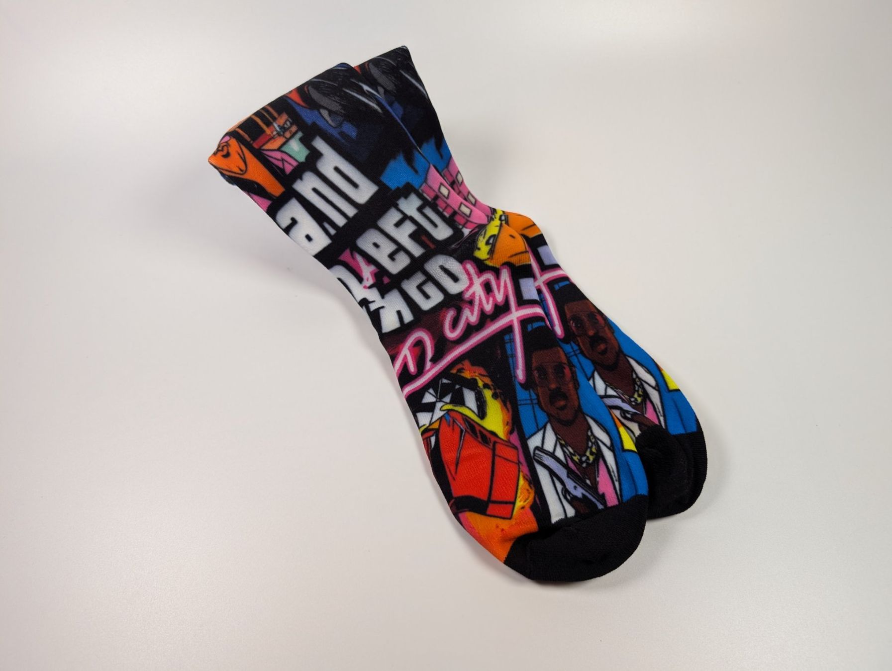 Calze: Game Socken - Grand Theft Auto - Neu! – Nuovo (secondo la descrizione) da Ostermundigen venduto da TradeLab 2