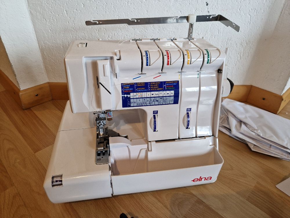 Elna Lock 745 Auto Tension Overlock Nähmaschine Kaufen auf Ricardo