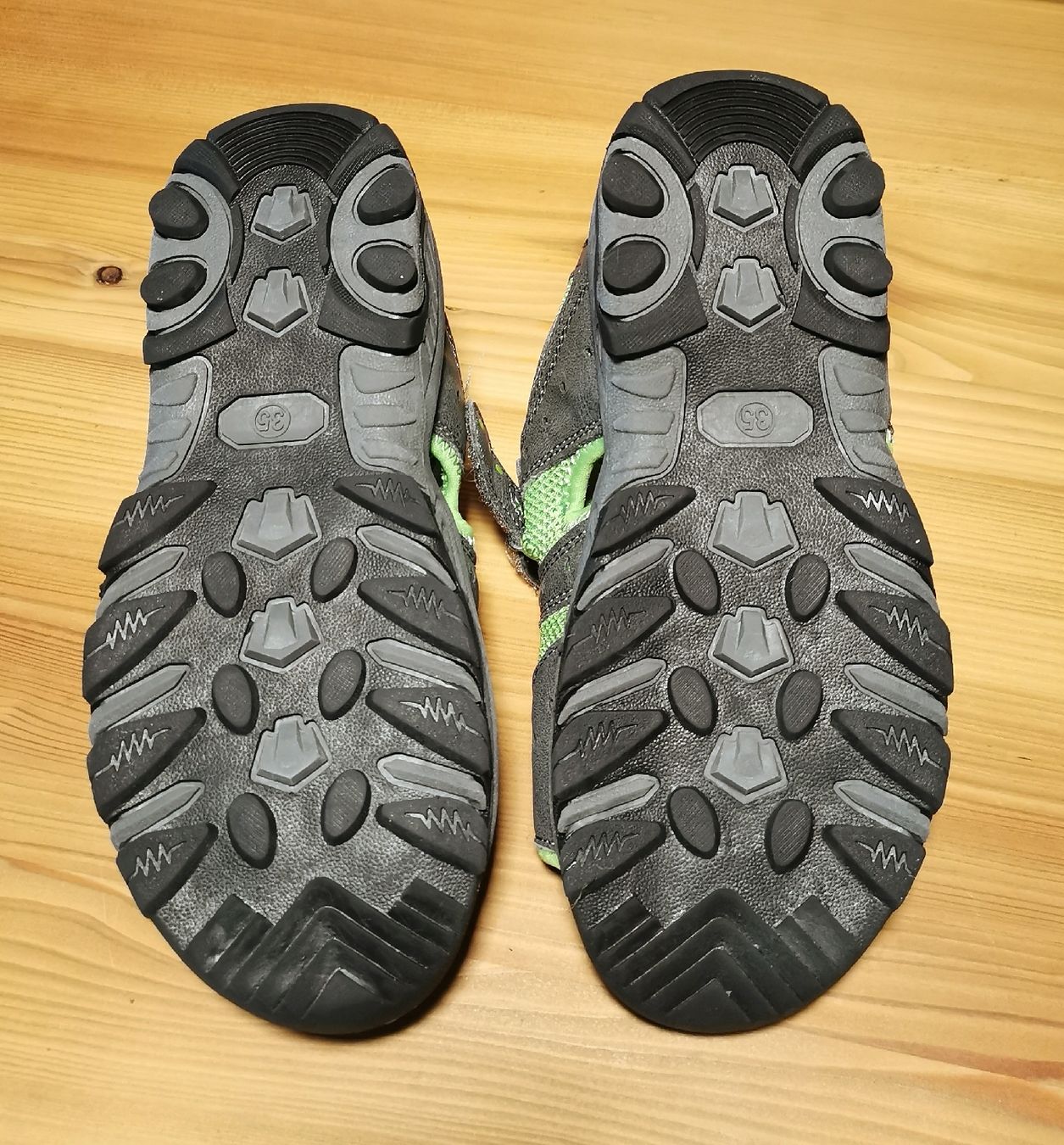 Scarpe per ragazzi: Sandalen Grösse 35 – Usato da Grünenmatt venduto da ras_7ksp 3