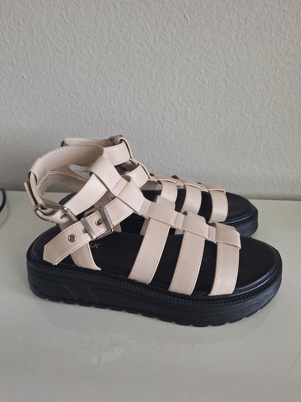 Scarpe da donna: Sandalen, Grösse 38, neuwertig – Nuovo (secondo la descrizione) da Worb venduto da nfsolutions 1