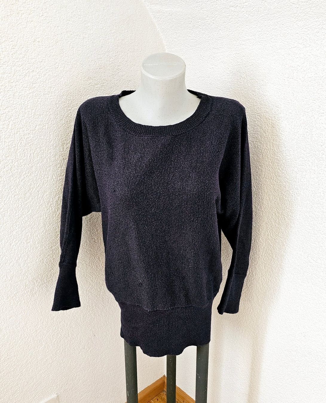 Maglioni & Felpe: VERO MODA cooles Pulloverli Gr. L dunkelblau Glitzerfäden – Usato da Füllinsdorf venduto da Sunnebliemli7