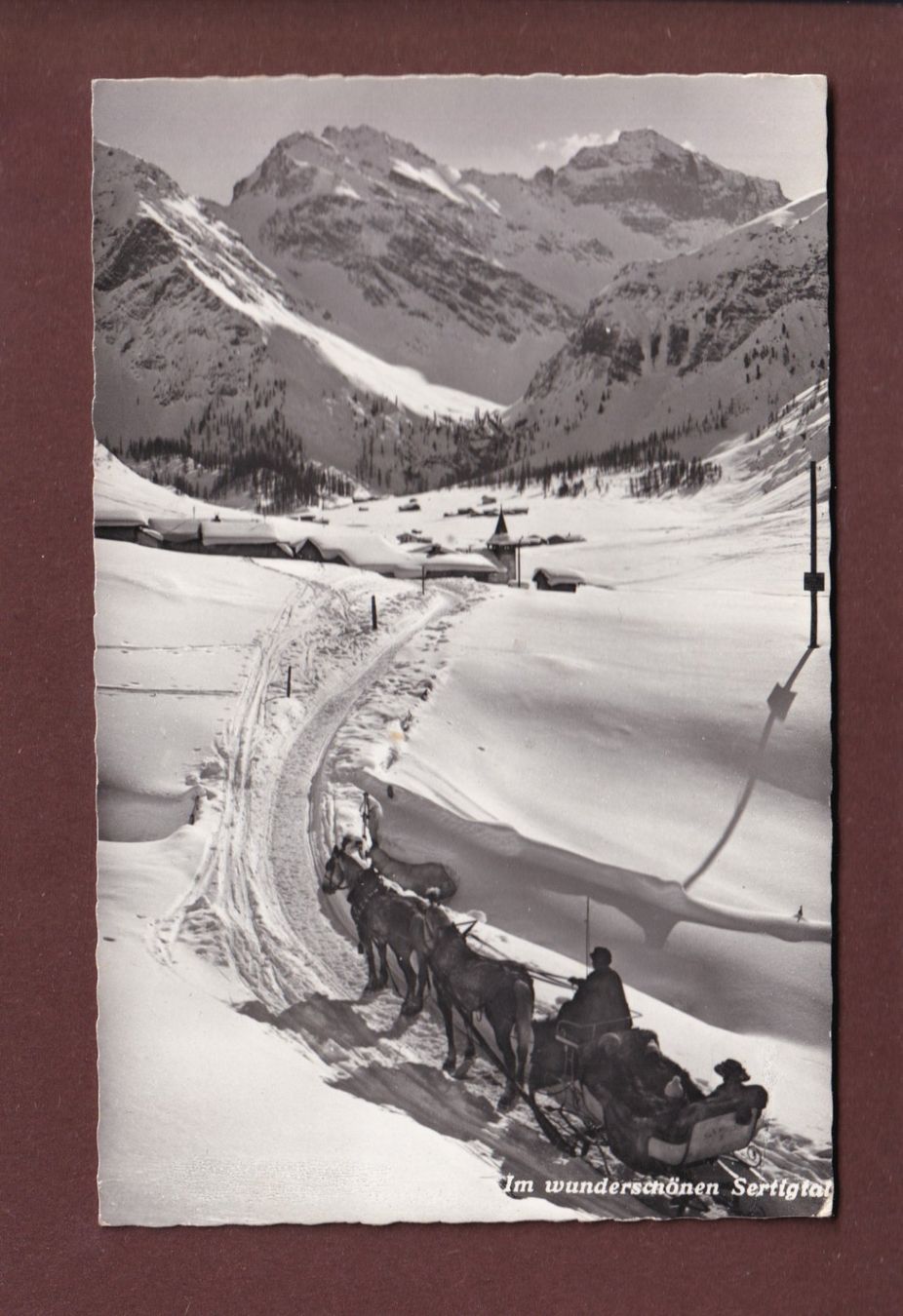 Cartoline postali: DAVOS - Sertigtal - Kutsche - 1966 – Usato da Pully venduto da nicecards