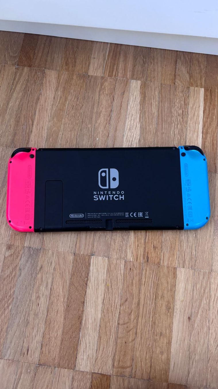 Nintendo Konsolen: Nintendo Switch mit Zubehör – Gebraucht aus Zürich von danuzzo 5