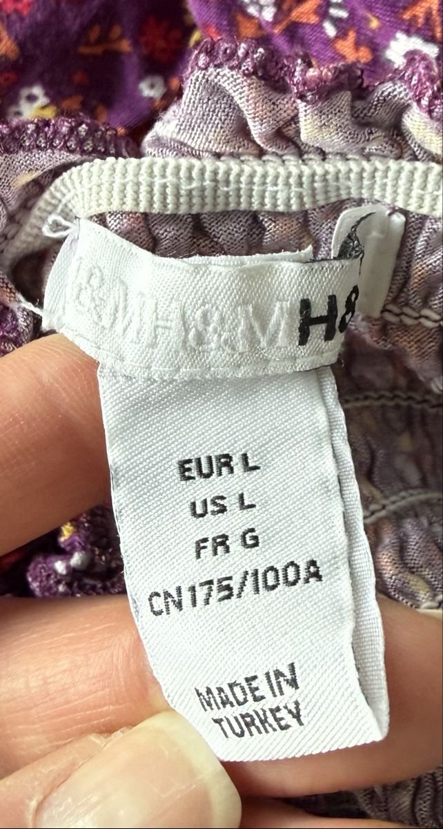 H&M Kleider: H&M robe à fleurs violette taille L – Gebraucht aus Cointrin von sacha1981 2