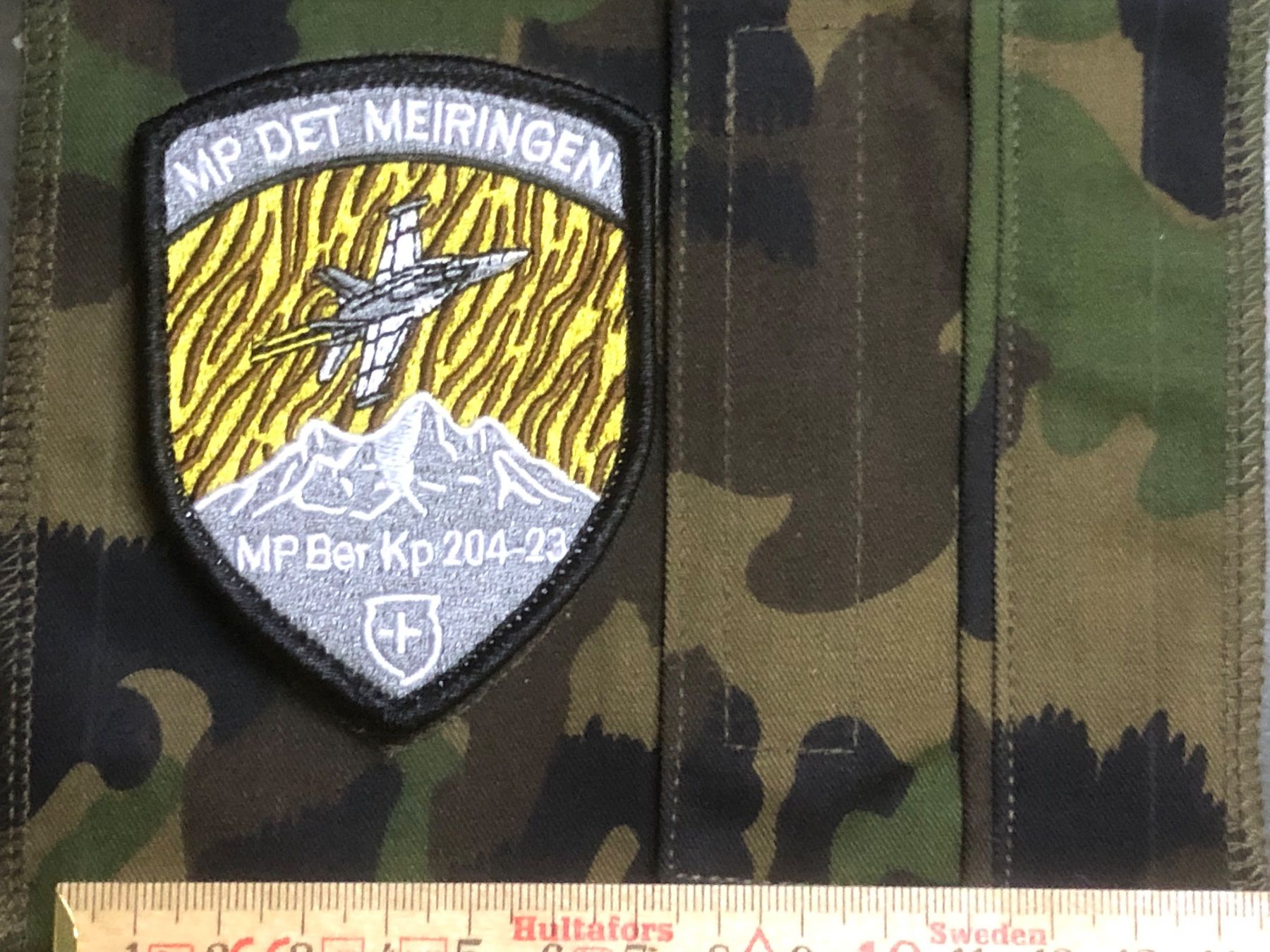 Schweizer Armee Placchette & Badge: Armee Luftwaffe Pilot Badge MP DET Patch FA -18 Hornet Tiger – Nuovo (secondo la descrizione) da Madiswil venduto da TEMISO