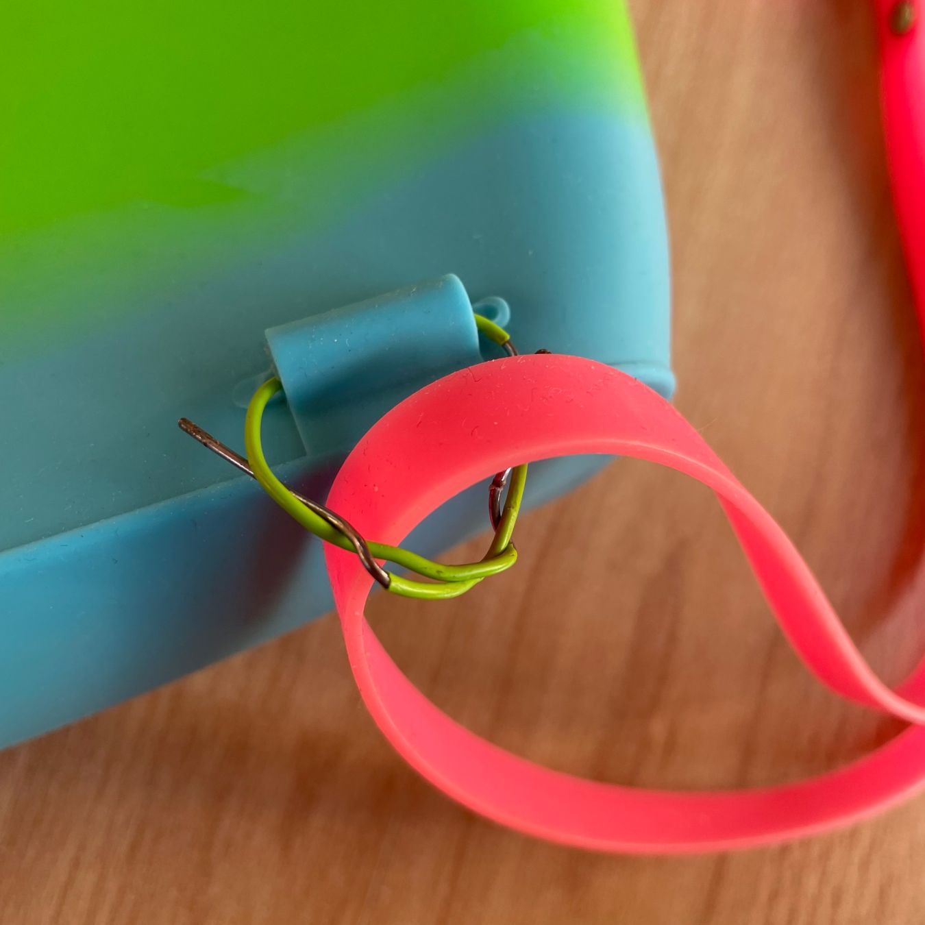 Sacs & sacs à dos: Rucksack Silikon Regenbogenfarben – D'occasion à Jonschwil par olgatimokhin 2