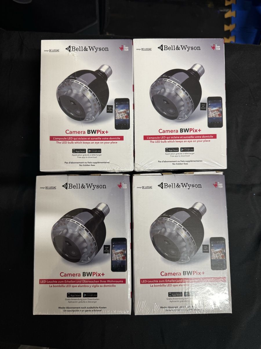 Fotocamera: 4 Camera - Security Light Bulb, New! – Nuovo e nell'imballaggio originale da Seuzach venduto da kaufes8