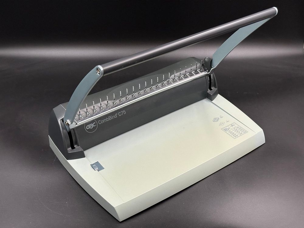 Machine à relier GBC CombBind C75 + dos anneaux plastique (Gebraucht ...