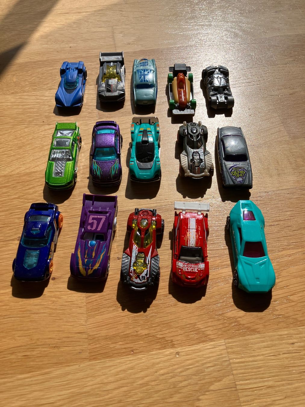 Hot Wheels Giocattoli: Hot Wheels Autos, 15 Stück, div. Modelle – Usato da Zürich venduto da sabunesch 1