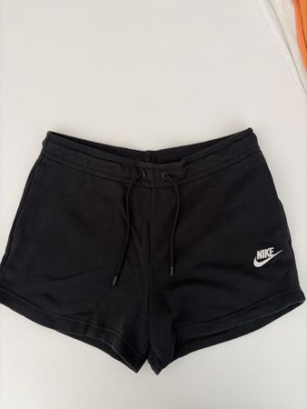 Nike Shorts schwarz Damen Baumwolle Grösse S guter Zustand
