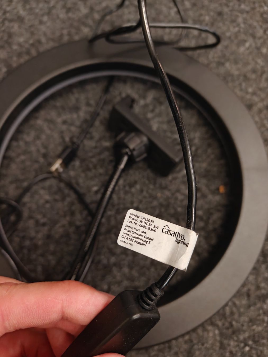 Lampade: LED-Ringlicht Handy-Halterung (ohne Stativ) – Usato da Zürich venduto da Matthieu60 3