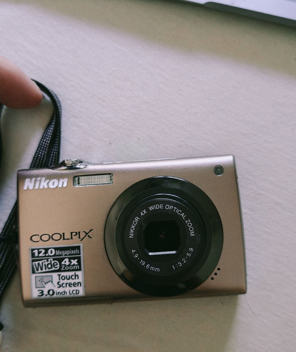 Nikon Appareil photo: Nikon COOLPIX s4000 defect – Défectueux à La Chaux-de-Fonds par Honit.ch
