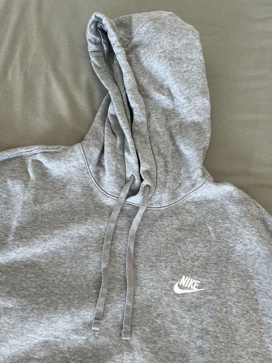 Nike Maglioni & Felpe: Sweat-shirt Nike  – Usato da Renens VD venduto da Leauize 1