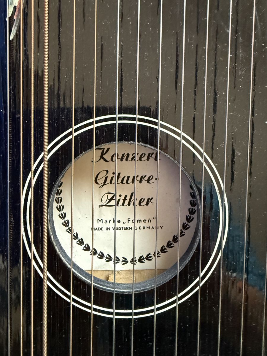 Strumenti musicali: Gitarre-Zither – Usato da Unterlangenegg venduto da mamu3657 3