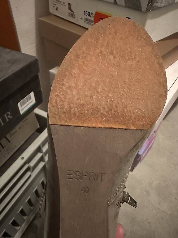 Esprit Scarpe da donna: Ankle Boots hellgrün/beige, 40 – Usato da Basel venduto da swEEty0571 4