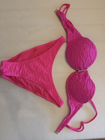 Maillot de bain rose fushia neuf 