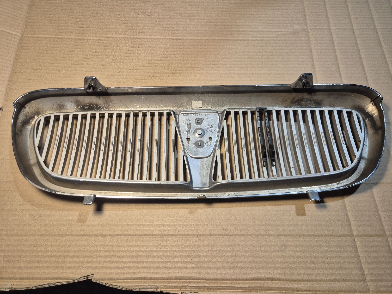 Rover Tutti pezzi di ricambio auto: Rover 75 Kühlergrill  – Usato da Frutigen venduto da Timowyssen 2