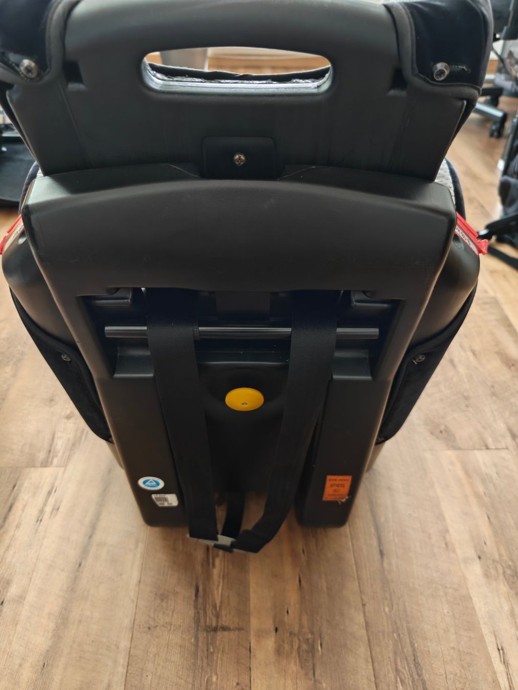 Recaro Auto-Kindersitze: Recaro Young Sport – Gebraucht aus Oberdiessbach von DR39 2