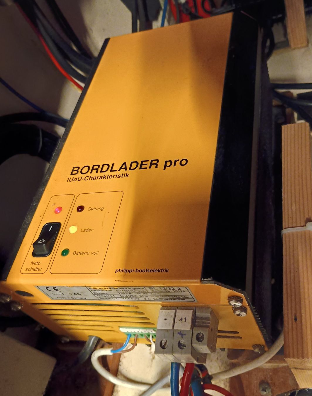 Akkus & Batterien: Philippi Ladegerät für Bleibatterien – Gebraucht aus Fürigen von dabaefue