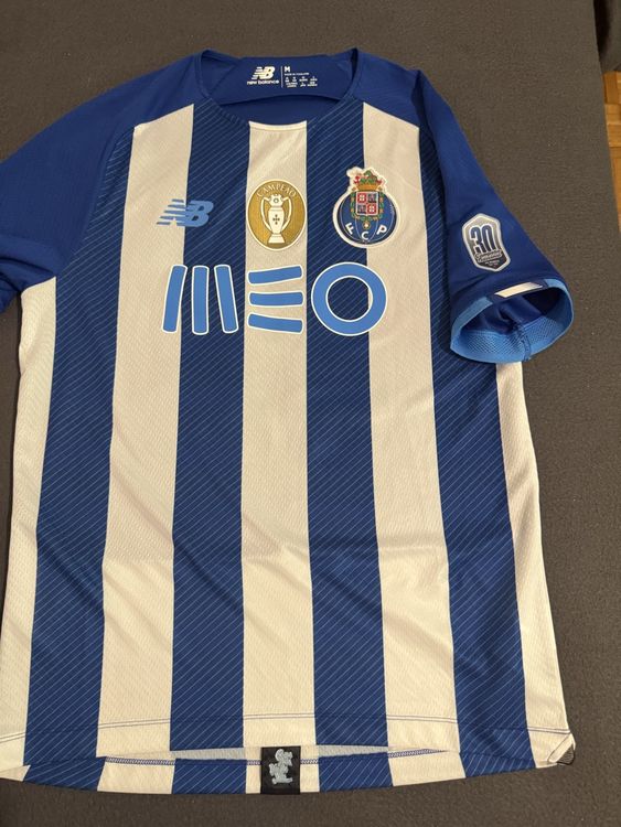Maillot Fan Manchester City Icon Sports – Bleu Motif Chevron – Officiel – Taille Unique – Neuf