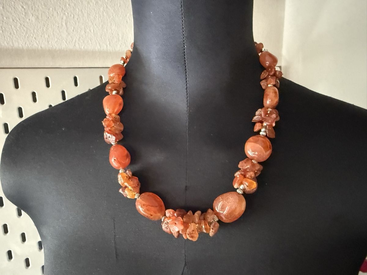 Catenine: Halskette mit Karneol, Vintage – Usato da Lamone venduto da LaCantinaMagica