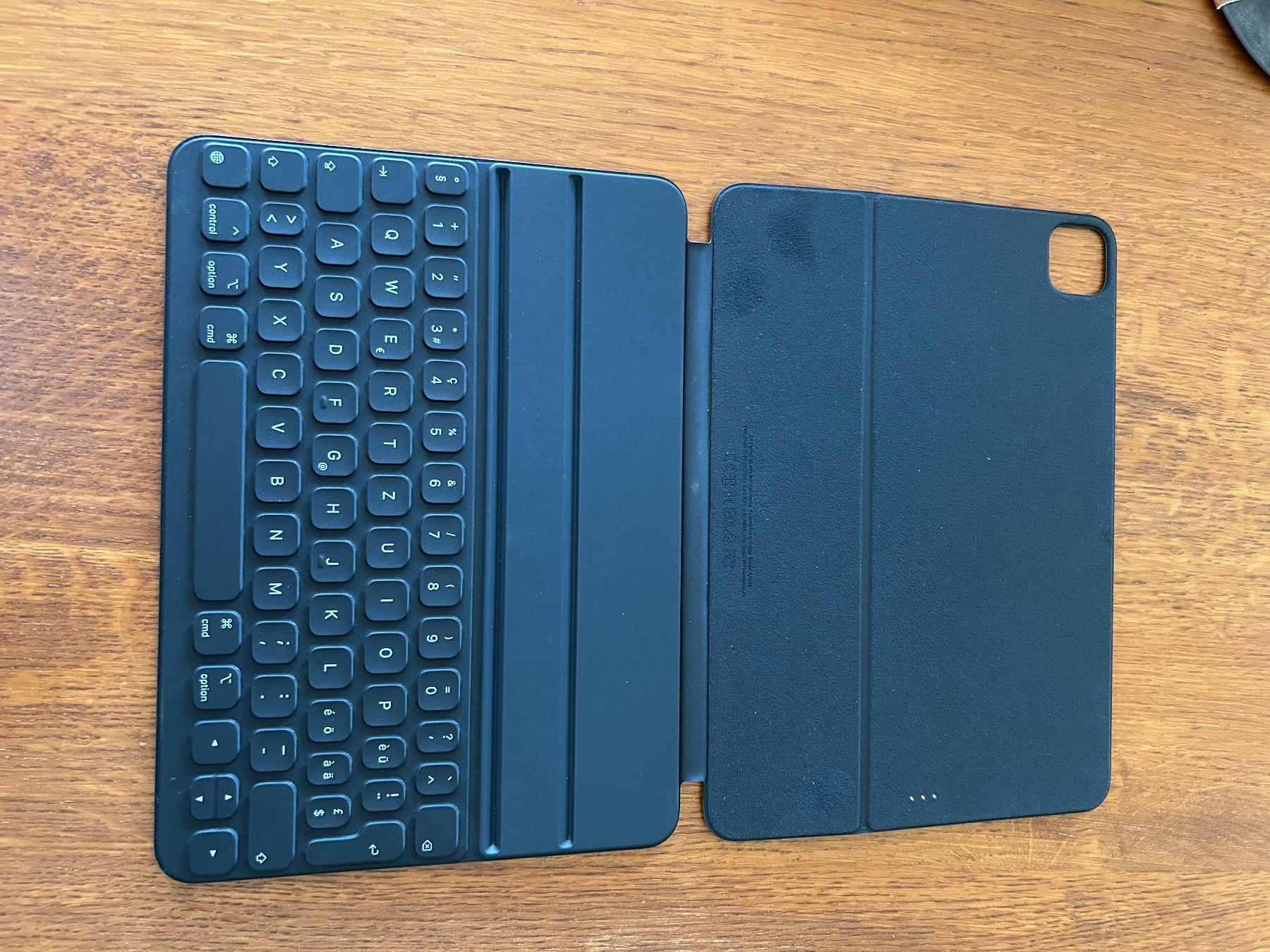 Apple Tablettes PC: iPad air 4 perfect condition plus accessories – Neuf (Voir description) à Lausanne par GuiLc 2