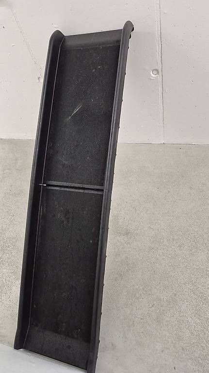 Scale: Hundetreppe klappbar – Usato da Zuerich venduto da Goldfisch737 3